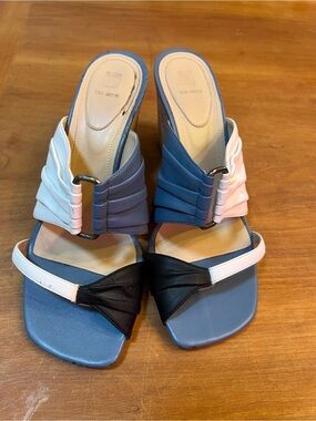 Rosie Assoulin Blue, Black & Cream Colorblock Slide Mules 37.5
